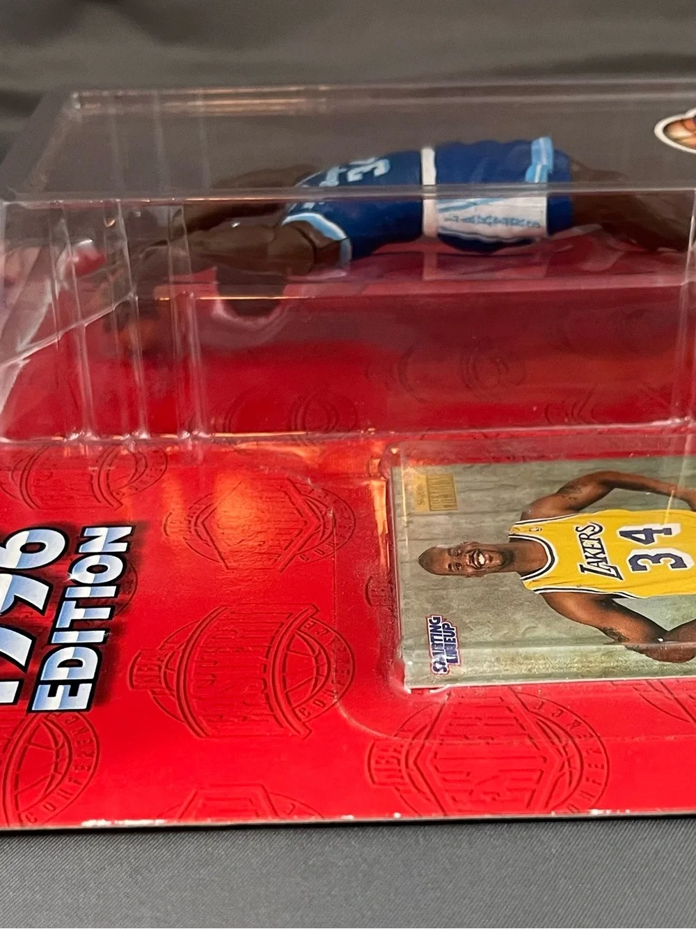1996 Edition Shaquille O'Neal Los Angeles #34 Blue Figure